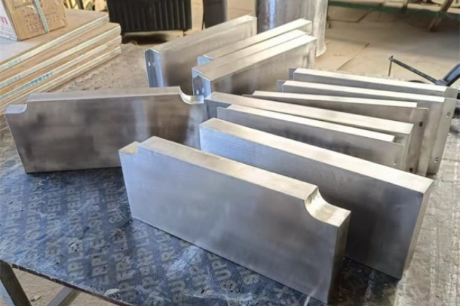 四川不锈钢包铅件